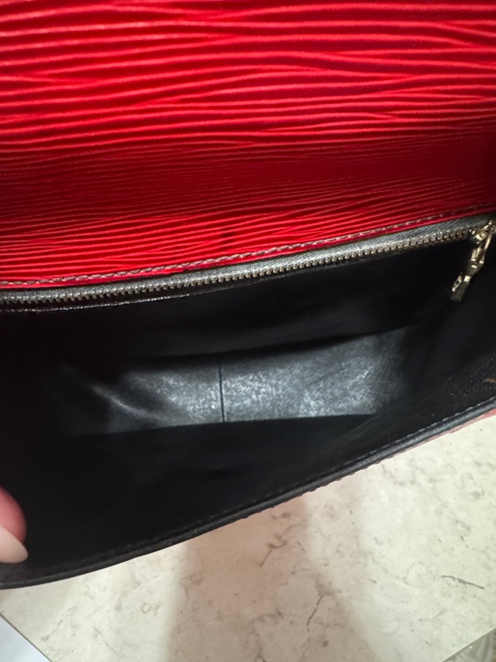 Louis Vuitton Red Epi Leather St Cloud Crossbody with Matching Wallet SET - Picture 6 of 13